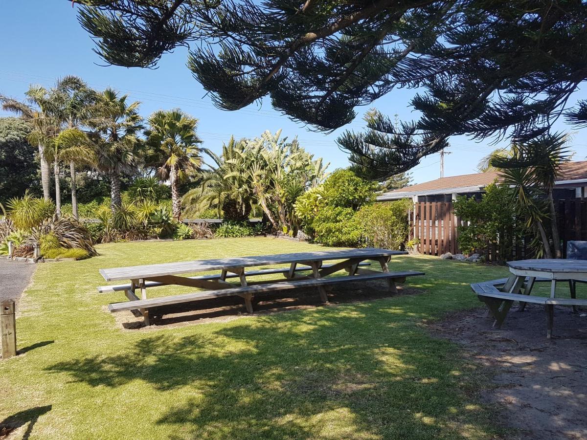 Beaches Motel Waihi Exterior foto
